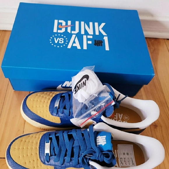 Nike Air Force 1 × Undefeated - Picture 2 of 5